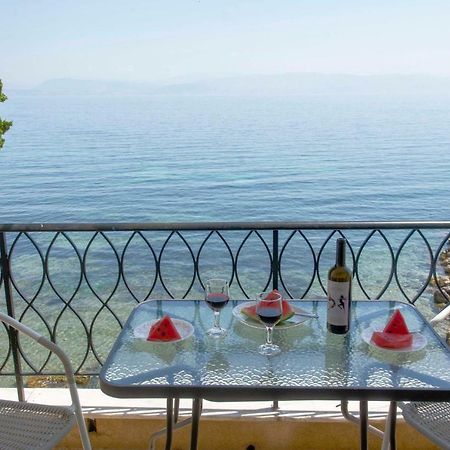 T8 Apartment On The Beach بينيتسيس المظهر الخارجي الصورة