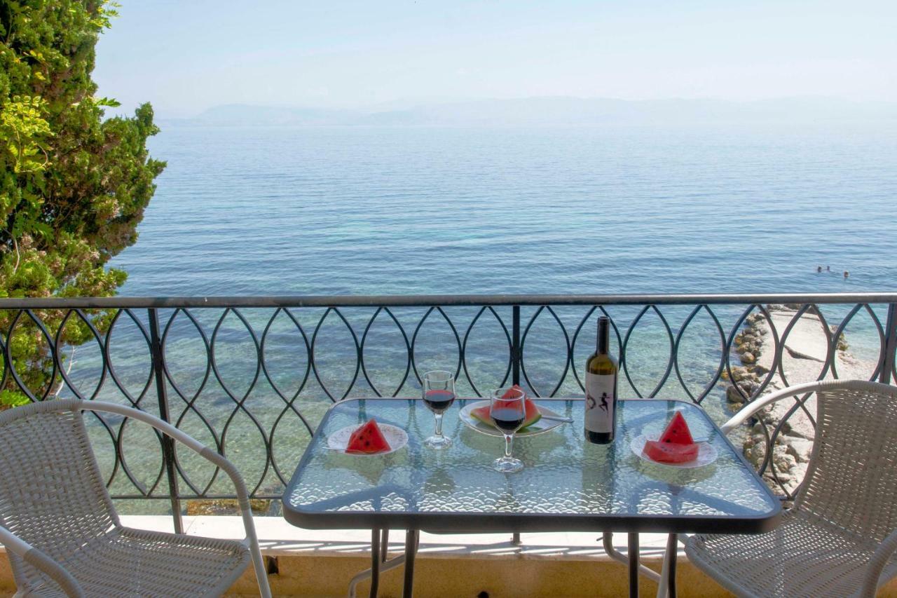 T8 Apartment On The Beach بينيتسيس المظهر الخارجي الصورة