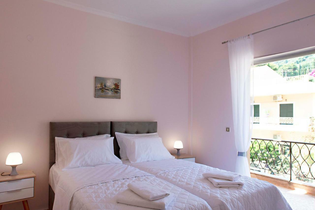 T8 Apartment On The Beach بينيتسيس المظهر الخارجي الصورة
