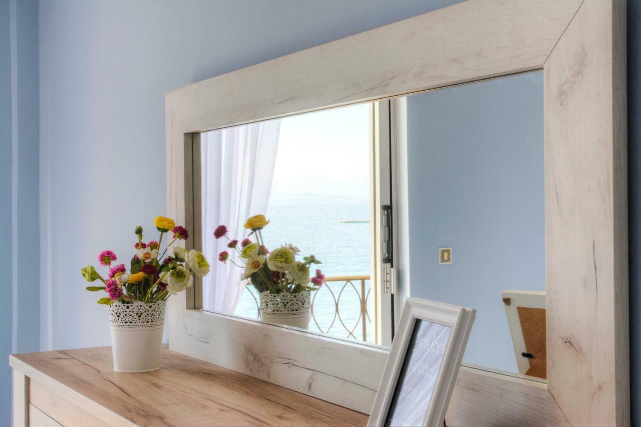 T8 Apartment On The Beach بينيتسيس المظهر الخارجي الصورة