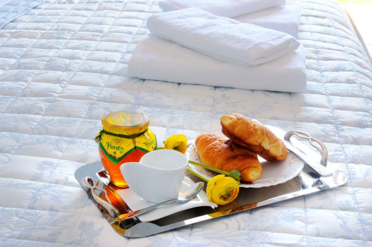 T8 Apartment On The Beach بينيتسيس المظهر الخارجي الصورة